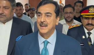 دعا ہے پاکستان، امریکا و ایران کی صلح کروانے میں کامیاب ہو: یوسف رضا گیلانی