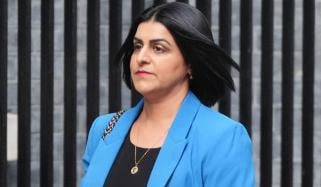 برطانیہ: سیکریٹری داخلہ شبانہ محمود کی امیگریشن اصلاحات کی کوششوں کو بڑا دھچکا