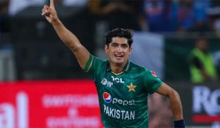 سینٹرل کنٹریکٹ کی خلاف ورزی پر نسیم شاہ کو شوکاز نوٹس جاری 