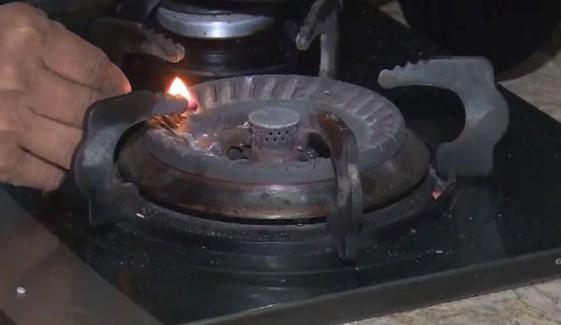 ملک میں گیس بحران بڑھنے لگا، پنجاب اور کے پی میں گیس پریشر میں کمی