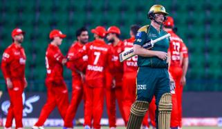 ملتان سلطانز نے اسلام آباد یونائیٹڈ کو باآسانی 5 وکٹوں سے ہرادیا