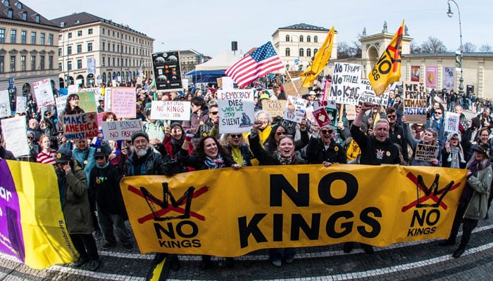 ایران جنگ کے خلاف دنیا بھر میں نو کنگز مظاہرے