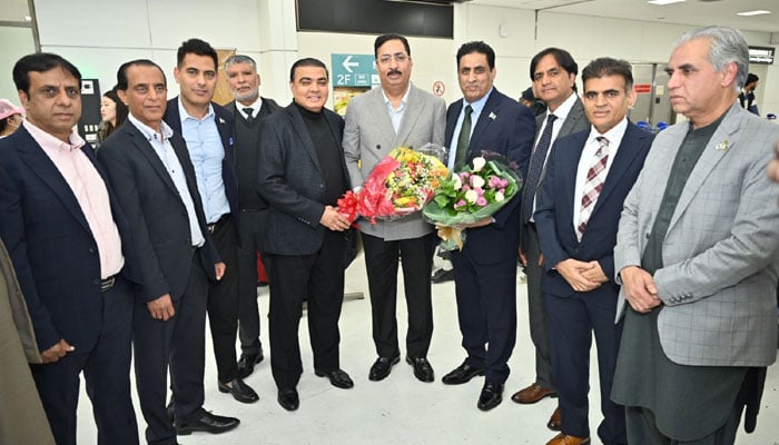 اوور سیز پاکستان فاؤنڈیشن کے چیئرمین سید قمر رضا شاہ جاپان پہنچ گئے