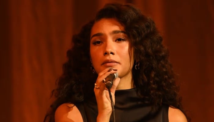 Olivia Dean outshines Nigerian stars after winning top honour at MOBO Awards