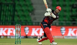 پی ایس ایل 11:  کراچی کنگز نے لاہور قلندرز کو 4 وکٹ سے ہرا دیا