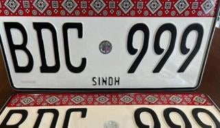 کراچی: گاڑیوں کی منظور شدہ نمبر پلیٹس لگانے کی ڈیڈ لائن میں توسیع