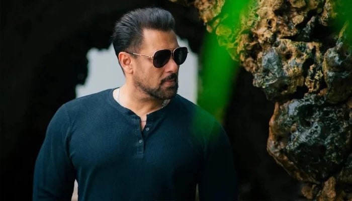 Salman Khan shares first exciting update after fathers discharge from hospital