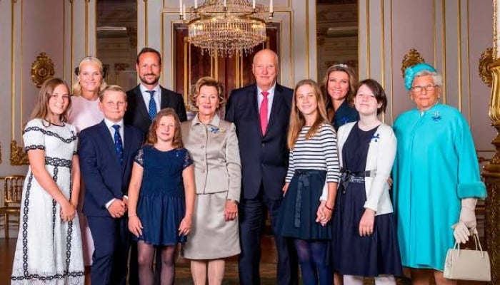 Princess hit with pneumonia, palace confirms in rare health update amid hospital stay