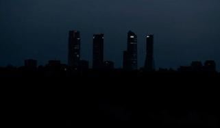 ایرانی توانائی تنصیبات پر حملے، تہران اور کرج شہر میں بجلی کی فراہمی معطل