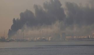 دبئی پورٹ پر ایرانی حملے میں بڑے آئل ٹینکر کو نشانہ بنایا گیا، کویت