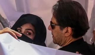 190 ملین پاؤنڈ کیس: 5 ماہ سے بانئ پی ٹی آئی اور بشریٰ بی بی سے ملاقات نہیں ہوئی: وکیل