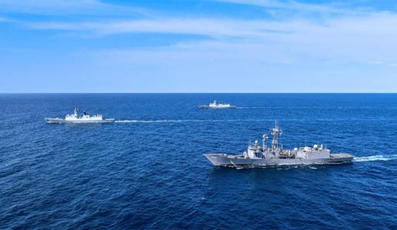 پاک چین مشترکہ بحری مشق سی گارڈین 4، پی این ایس تیمور نے چینی جہاز کا استقبال کیا