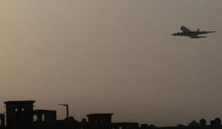 اماراتی ایئرلائن نے ایرانیوں کی انٹری اور ٹرانزٹ پر پابندی لگادی