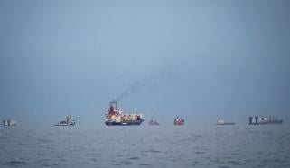  آبنائے ہرمز میں مختلف ممالک کے 3 ہزار جہاز پھنسے ہوئے ہیں