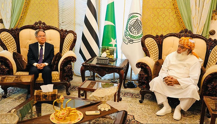 فوٹو: فیس بک