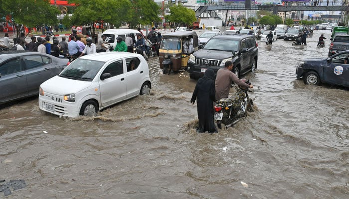 فوٹو: آن لائن