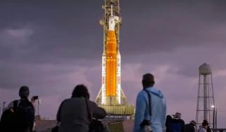 ناسا کا آٹمس راکٹ فلوریڈا سے تاریخی مشن پر روانہ