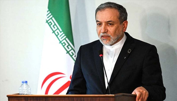 شہری انفرااسٹرکچر پر حملوں سے ایران ہتھیار نہیں ڈالے گا، عباس عراقچی