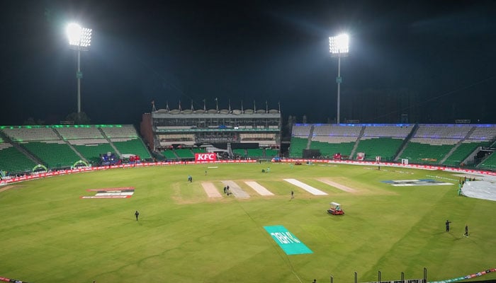 پی ایس ایل 11، ملتان کا لاہور کیخلاف ٹاس جیت کر فیلڈنگ کا فیصلہ