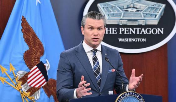 امریکی وزیرِ دفاع نے مزید 2 سینئر فوجی افسر برطرف کر دیے