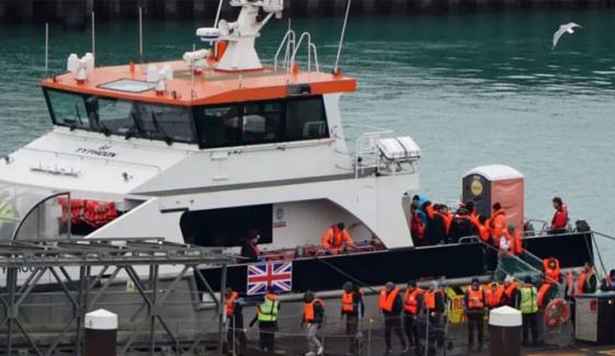 برطانیہ چینل پولیس کیلئے فرانس کو مزید لاکھوں ڈالر دے گا