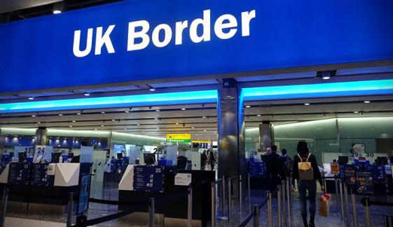 برطانوی حکومت میں امیگریشن پالیسی پر اختلافات، وزیراعظم سے نظرثانی کا مطالبہ