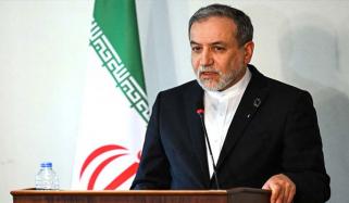 شہری انفرااسٹرکچر پر حملوں سے ایران ہتھیار نہیں ڈالے گا، عباس عراقچی