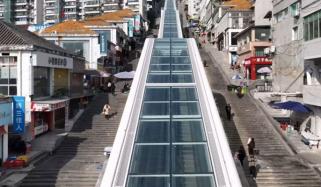 چین:  دنیا کا سب سے طویل آؤٹ ڈور ایسکیلیٹر عوام کیلئے کھل گیا