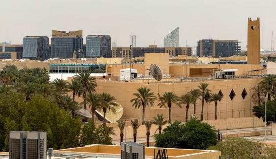 سعودی عرب میں امریکی سفارتخانے میں لگی آگ آدھے دن تک بجھائی نہ جا سکی تھی، امریکی میڈیا