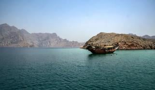 اشیائے ضروریہ کے جہازوں کو آبنائے ہرمز سے ایرانی بندرگاہوں تک آنے کی اجازت مل گئی 