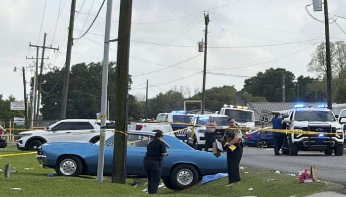 Louisiana: At least 13 injured after drunk driver crashes into Lao New Year parade