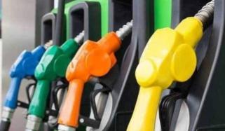 گجرات: پمپ پر چھاپہ، لاکھوں لیٹر ایندھن برآمد