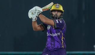 لاہور: کوئٹہ گلیڈی ایٹرز کا ملتان سلطانز کو جیت کیلئے 167 رنز کا ہدف