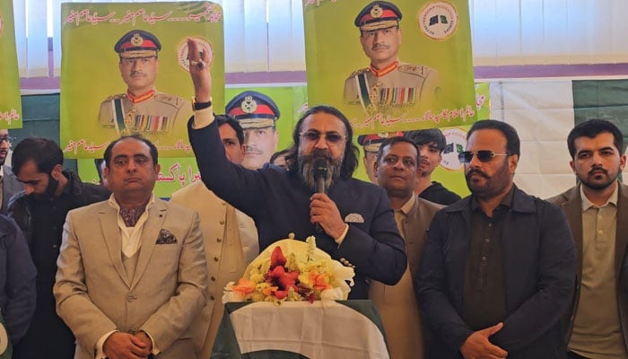 اوورسیز پاکستانی پاک فوج کیساتھ بھرپور یکجہتی کا اظہار کرتے ہیں: ڈاکٹر پرویز اقبال