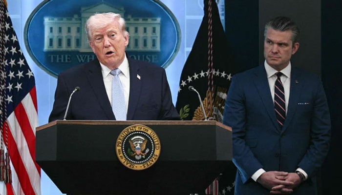 امریکی فوج نے اپنے پائلٹ کو ریسکیو کرنے کے لیے رسک لیا، ڈونلڈ ٹرمپ - فوٹو: اے ایف پی