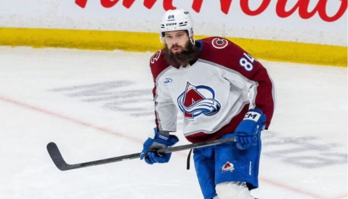 Brent Burns makes NHL history with 1,000 consecutive games