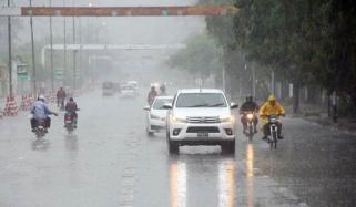 کراچی: آج گرج چمک کے ساتھ ہلکی سے درمیانی شدت کی بارش کا امکان