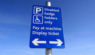 برطانیہ میں معذور یا بیماروں کیلئے مختص  بلیو بیج کا غلط استعمال ریکارڈ سطح پر