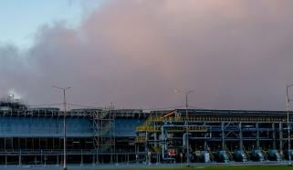 ایران کے شہر عسلویہ کے پیٹروکیمیکل کمپلیکس  پر حملہ، بجلی، پانی و آکسیجن فراہمی کی کمپنیاں نشانہ