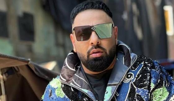 بادشاہ کی متنازع گانے پر معافی، 50 بچیوں کی تعلیم میں تعاون کا عہد