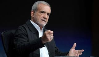 1 کروڑ 40 لاکھ افراد جانیں قربان کرنے کیلئے تیار ہیں: ایرانی صدر