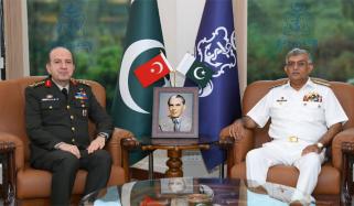 پاک بحریہ کے سربراہ سے ترک ڈپٹی چیف آف جنرل اسٹاف کی ملاقات، دو طرفہ دفاعی امور پر گفتگو