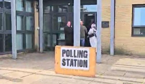 برطانیہ: لوکل انتخابات میں سیاسی ہلچل، ریفارم پارٹی کا بڑی جماعتوں کو سخت چیلنج