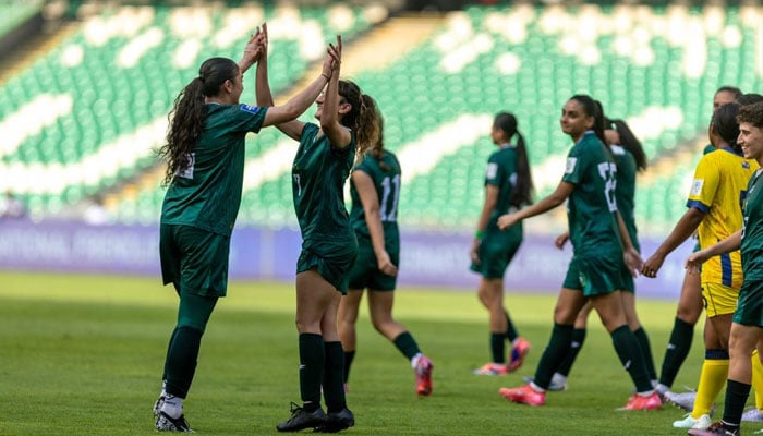 فیفا سیریز: پاکستان ویمنز کی ترکس اینڈ کیکوس آئی لینڈز کیخلاف 0-8 سے تاریخی کامیابی