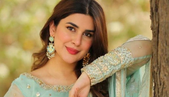 Kubra Khan receives praises for ‘Doctor Bahu’ amid pregnancy buzz