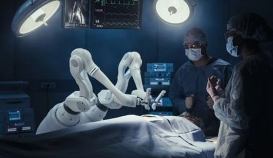 پشاور: لیڈی ریڈنگ اسپتال میں روبوٹک سرجری کا آغاز