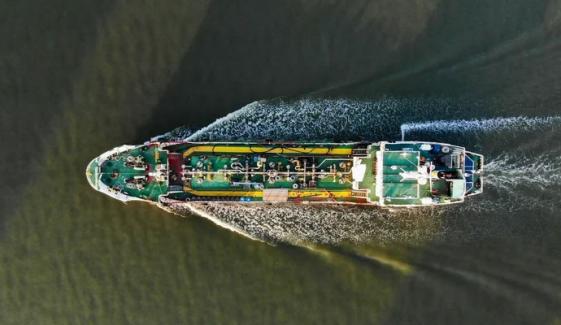 آبنائے ہرمز سے تیل بردار جہازوں نے بغیر اجازت گزرنے کی کوشش کی تو تباہ کر دینگے: ایران کا انتباہ