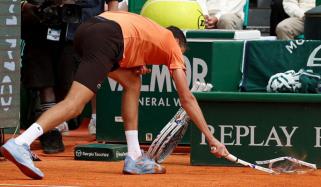 میڈویڈوف کو بدترین شکست، غصے میں ریکٹ توڑ دیا