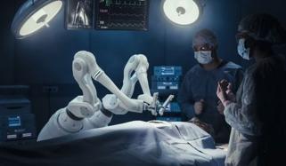 پشاور: لیڈی ریڈنگ اسپتال میں روبوٹک سرجری کا آغاز