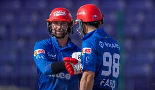 یونائیٹڈ نے قلندرز کو ترنوالہ بنا کر 9 وکٹوں سے ہرادیا